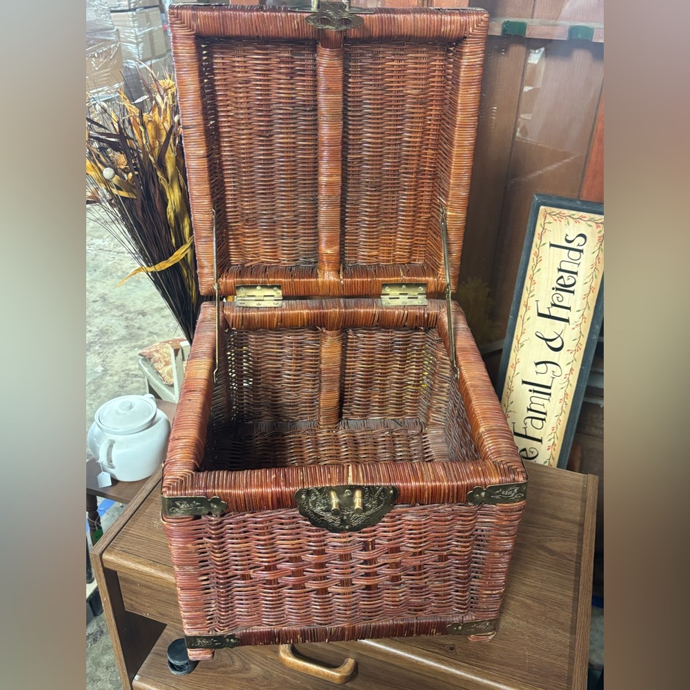 Vintage, Late Century, Square Wicker Chest 14.25x14.25x11.5